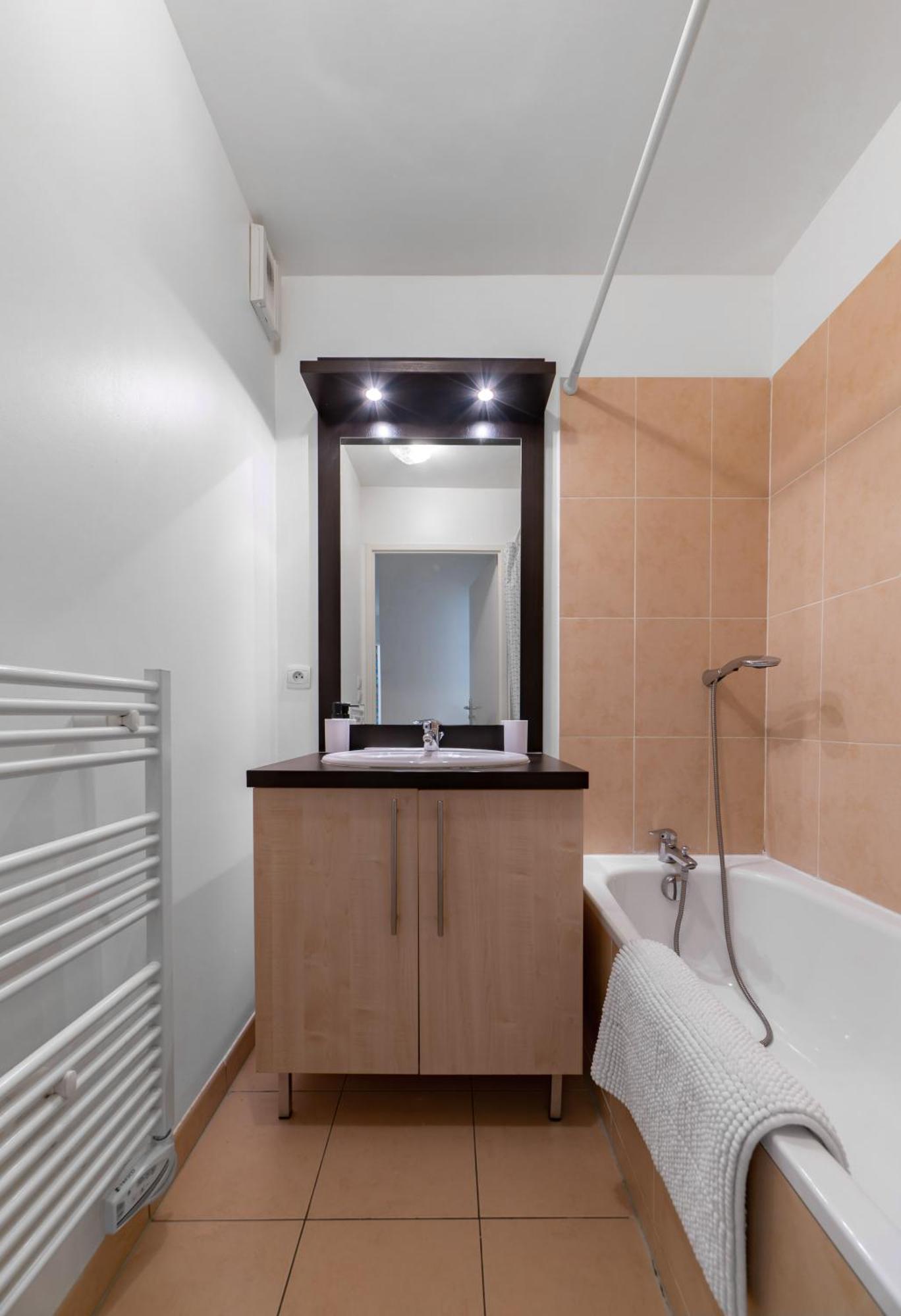 L'Eugenie - Appartement Design & Confort En Centre-Ville Vichy Kültér fotó